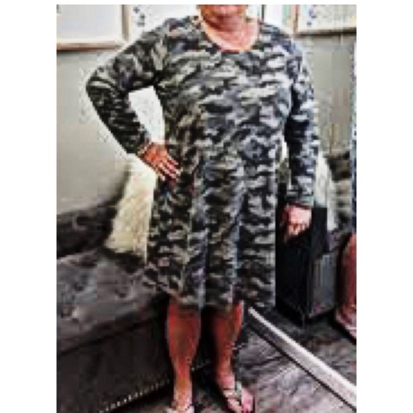 DAVI & DANI Dresses & Skirts - DAVI & DANI Camo Sweater Dress